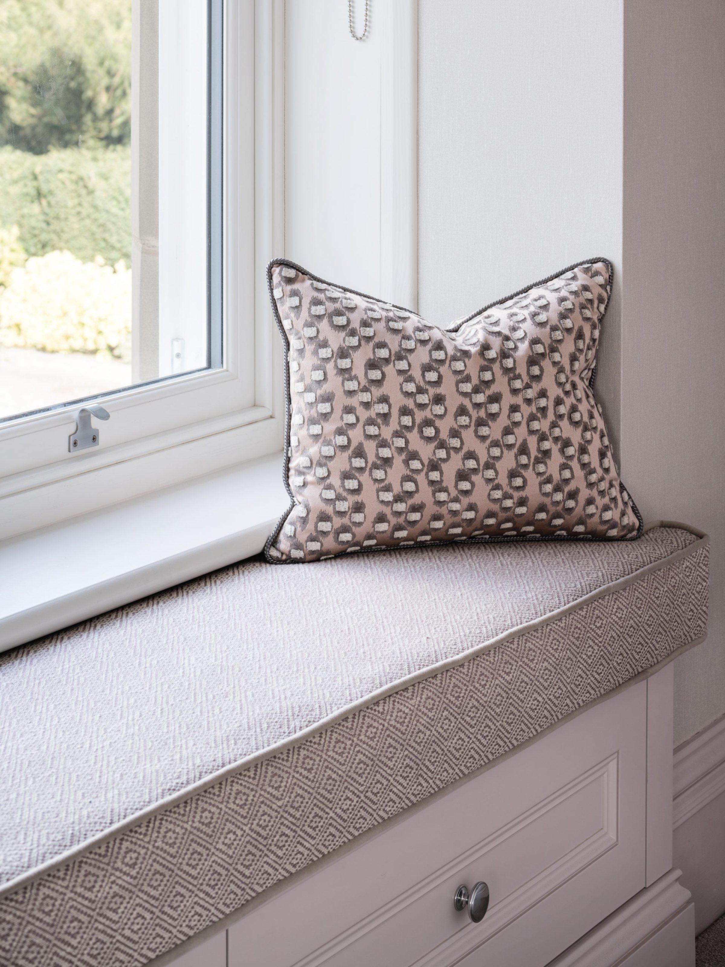 window seat design custom upholstery